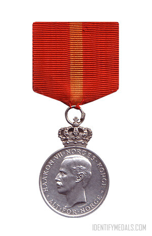 The King's Medal of Merit - Medals & Awards from Norway