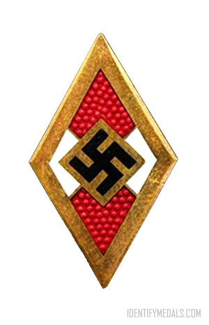 The Hitler Youth Badge - Gold version, obverse.